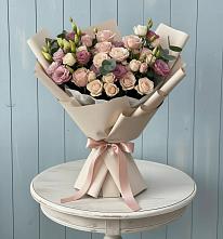 Букет цветов из:  Розы и Лизиантусы в Ревякино