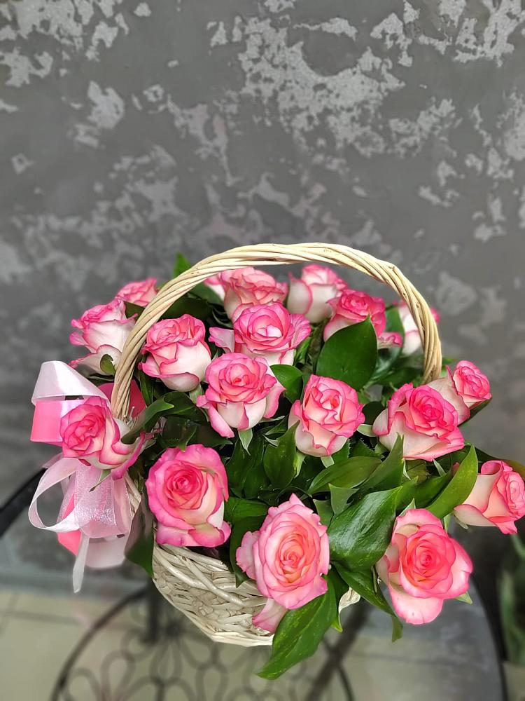 Цветочная композиция из Розы в корзине в Ревякино