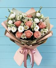 Букет цветов из:  Розы, Альстромерии и Лизиантусы в Ревякино
