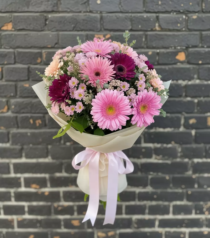 Букет цветов из: Герберы и Хризантемы в Ревякино