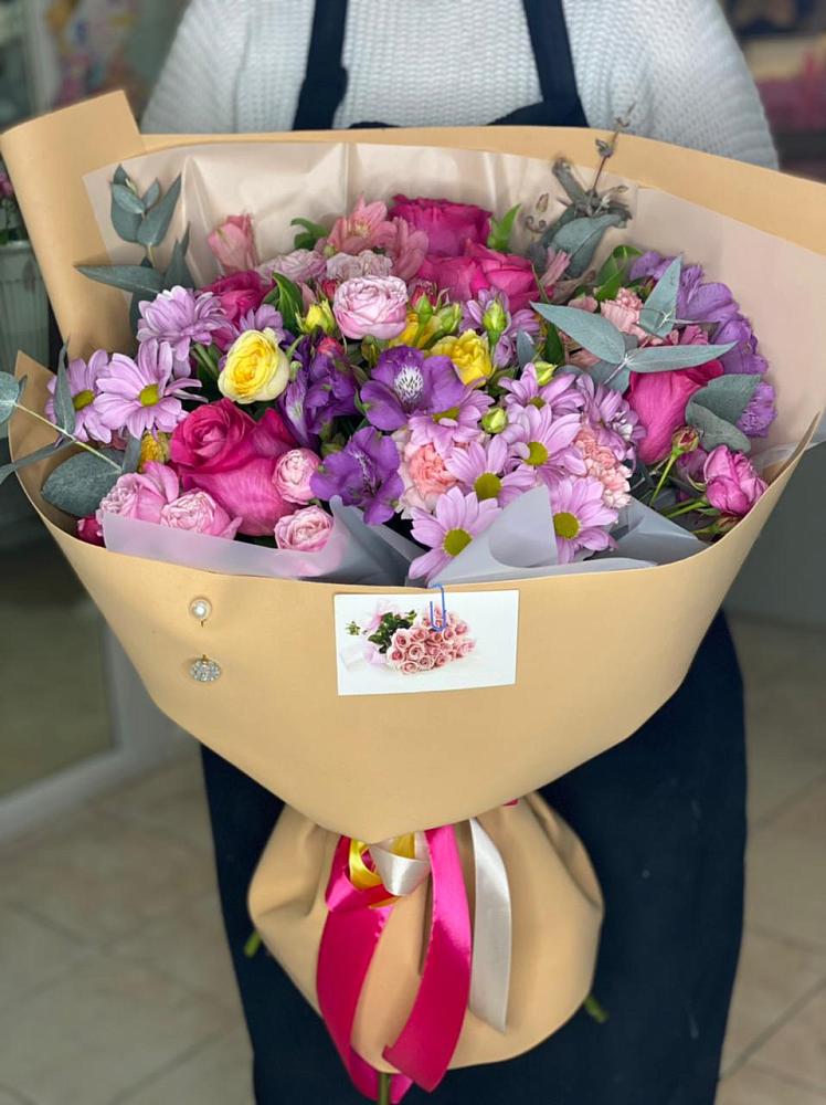 Букет цветов из: Хризантемы, Гвоздики и Альстромерии в Ревякино