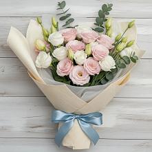 Букет цветов из:  Лизиантусы в Ревякино