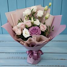 Букет цветов из:  Розы и Лизиантусы в Ревякино