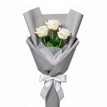 Букет 3 белые розы в Ревякино