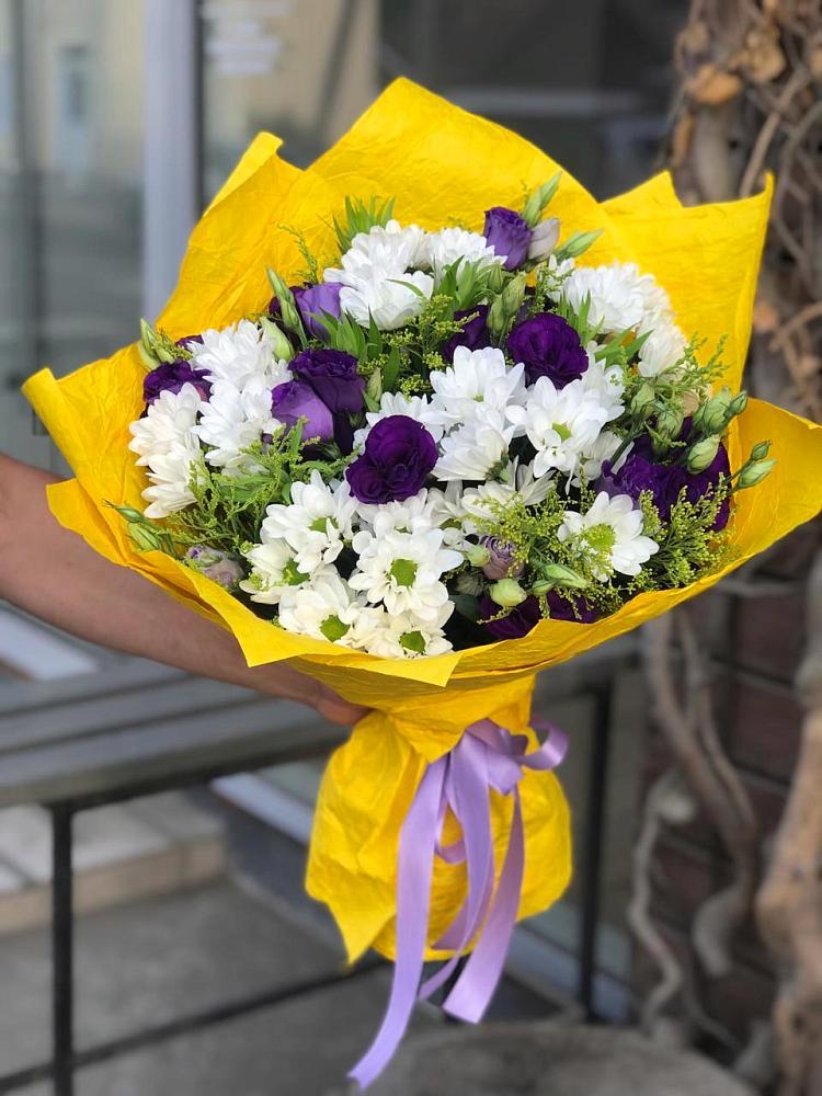 Букет цветов из: Ирисы, Хризантемы и Ромашки в Ревякино