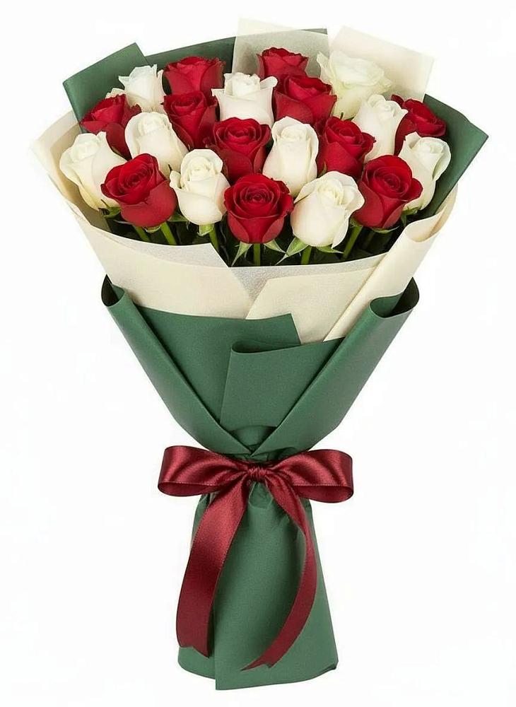 Букет Микс из красных и белых роз в Ревякино