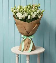 Букет цветов из:  Лизиантусы в Ревякино