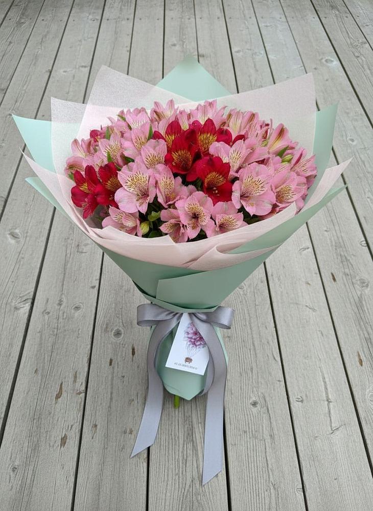 Букет цветов из: Альстромерии в Ревякино