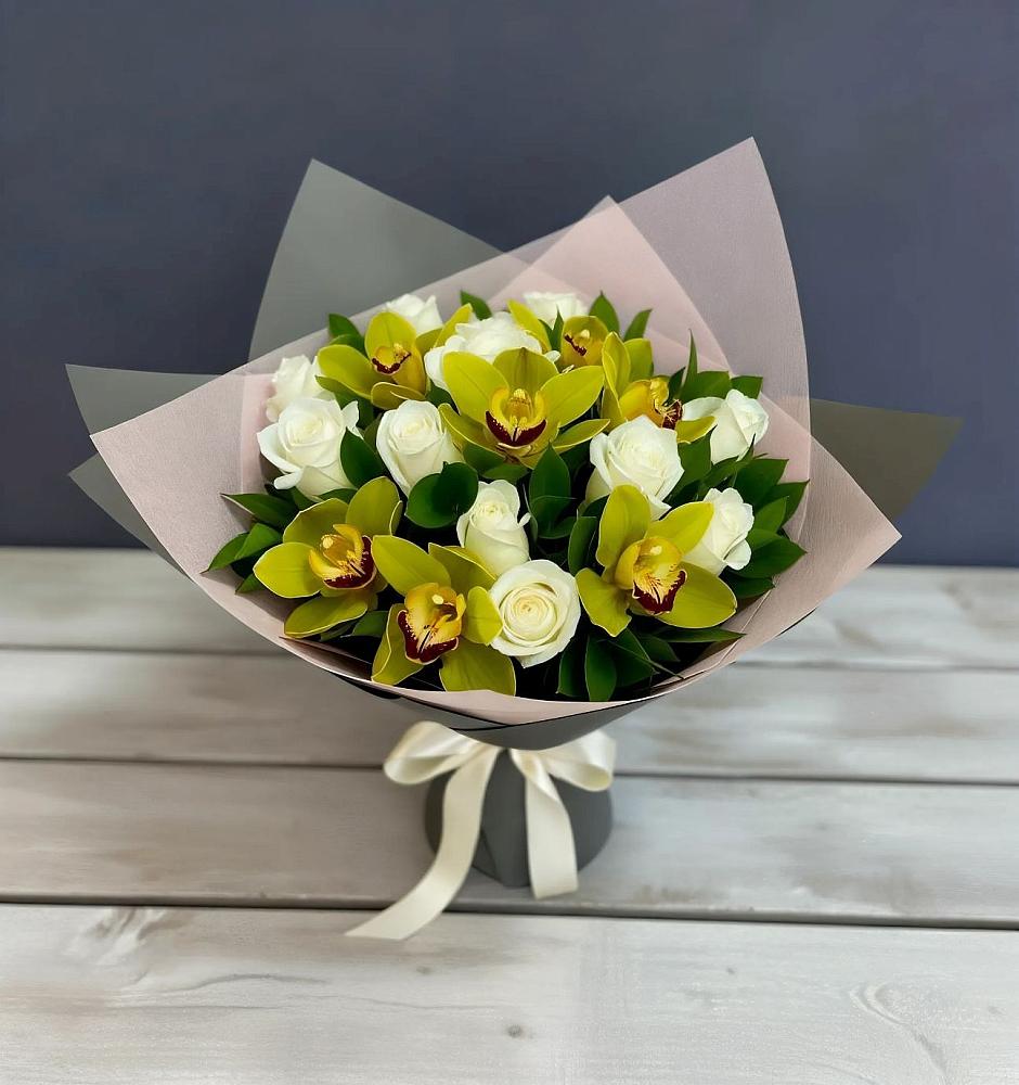 Букет цветов из: Орхидеи и Розы в Ревякино