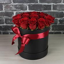 Цветочная композиция из Розы в шляпной коробке в Ревякино