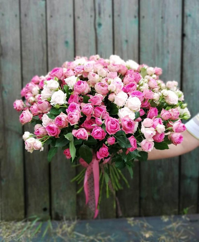 Букет Розовые кустовые розы Натали и Лав Лидия в Ревякино