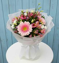 Букет цветов из:  Герберы, Альстромерии и Лизиантусы в Ревякино