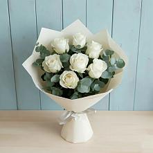 Букет Белые розы в Эвкалипте в Ревякино