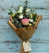 Букет цветов из:  Розы и Лизиантусы в Ревякино