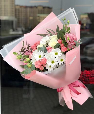 Букет цветов из: Розы, Лизиантусы и Хризантемы в Ревякино