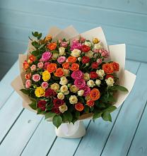 Букет Микс из разноцветных кустовых роз в Ревякино